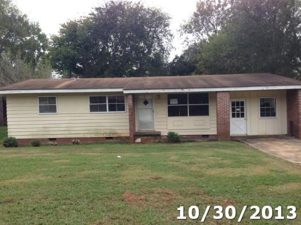 1252 Gale Dr, Birmingham, AL 35228 