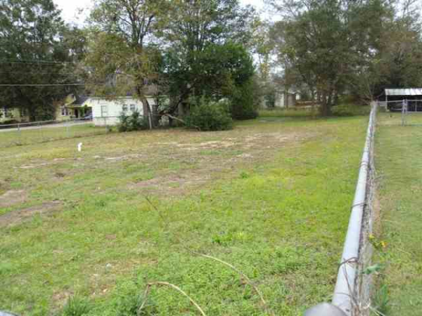 203 Bell St, Enterprise, AL 36330 