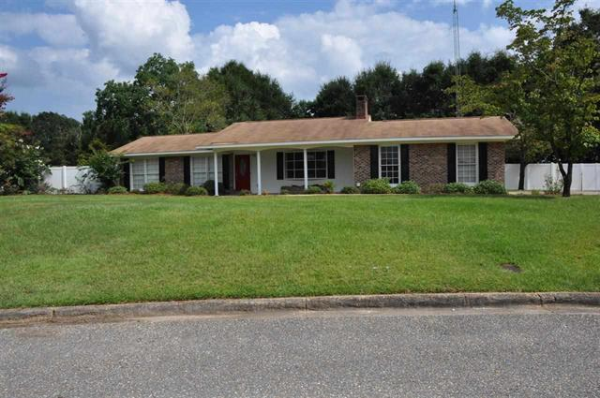 407 Colonial Drive, Enterprise, AL 36330 