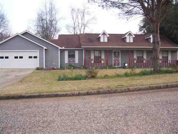 96 Lakeside Drive, Enterprise, AL 36330 