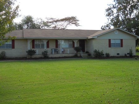 528 Geiger, Headland, AL 36345 