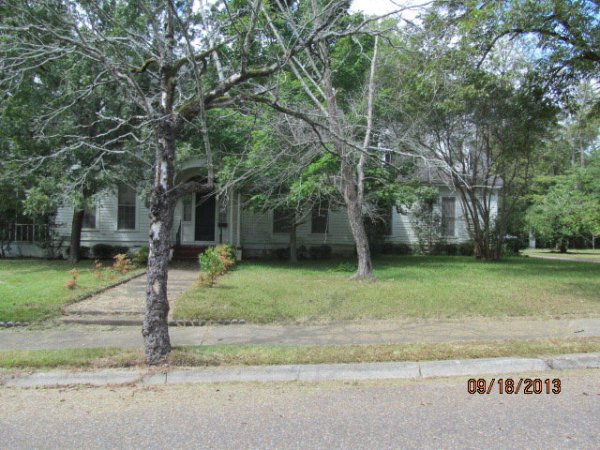 310 Cleveland, Headland, AL 36345 