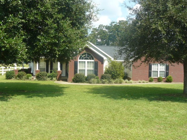 301 Holly Lane, Headland, AL 36345 