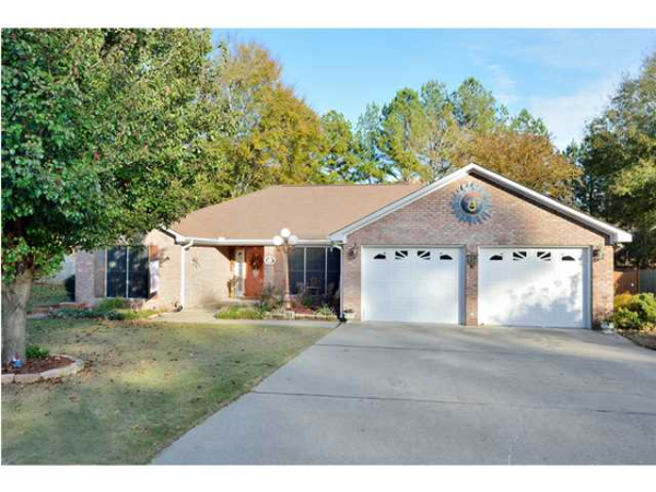 104 Maplewood St., Florence, AL 35633 
