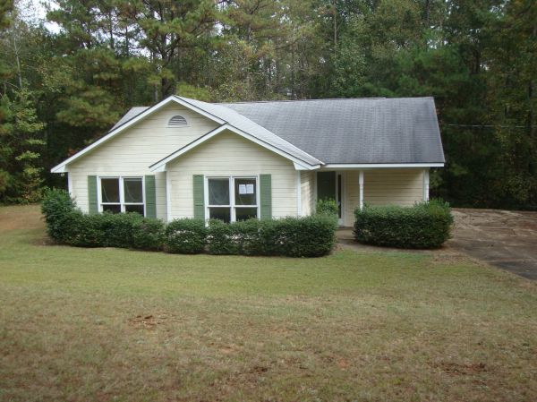 108 Lee Road 770, Smiths, AL 36877 