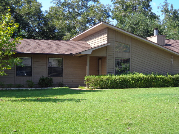 203 Chapelwood Drive, Dothan, AL 36305 