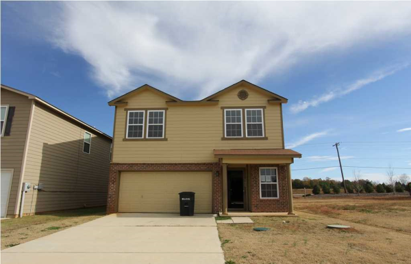 105 Elmhurst Dr., Harvest, AL 35749 