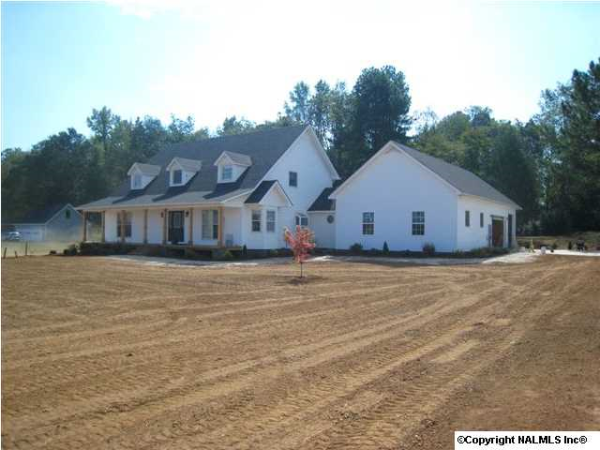 916 Meridianville Bottom Road, Meridianville, AL 35759 