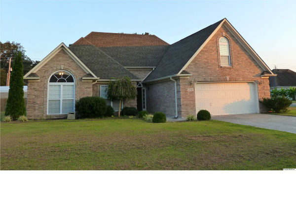 210 Deer Tracks Circle, Owens Cross Roads, AL 35763 