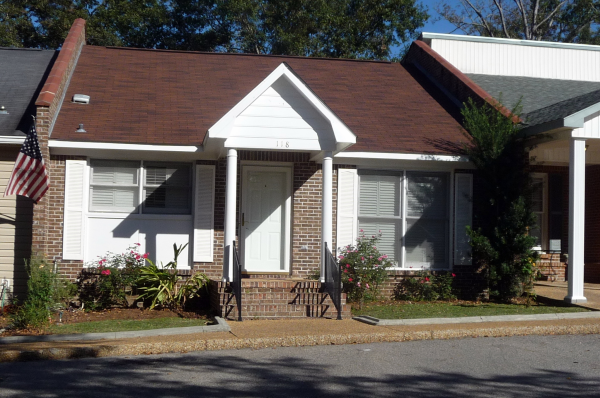 118 Emerald Lake Drive, Dothan, AL 36303 