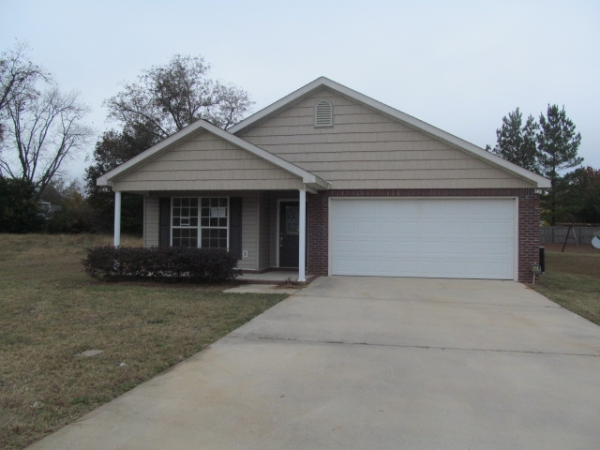 105 Hamilton Place, Headland, AL 36345 