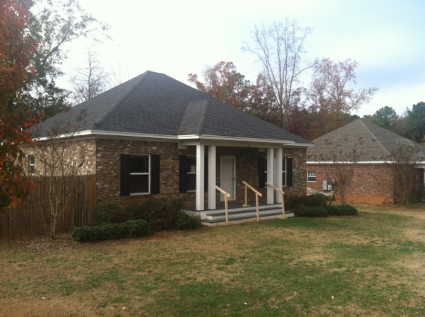 623 N Donahue Dr, Auburn, AL 36832 