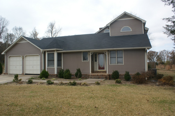 8461 COUNTY ROAD 203, Danville, AL 35619 