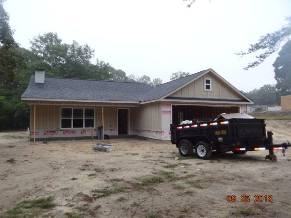 27 Sweetwater Branch Rd, Fort Mitchell, AL 36856 