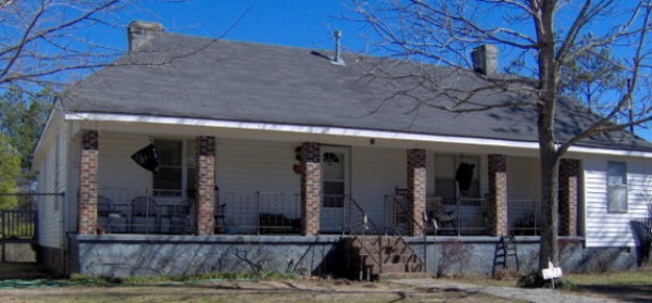 19 Lockhart Ln, Seale, AL 36875 