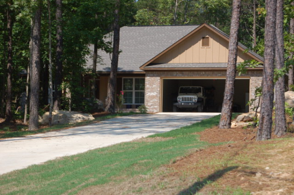328 LEE RD 2046, Smiths Station, AL 36877 