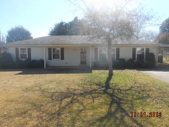 209 W Washington Dr, Muscle Shoals, AL 35661 