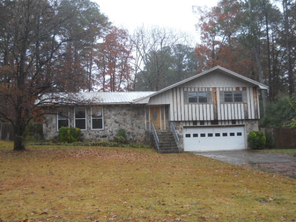 528 Clubview Dr, Gadsden, AL 35905 