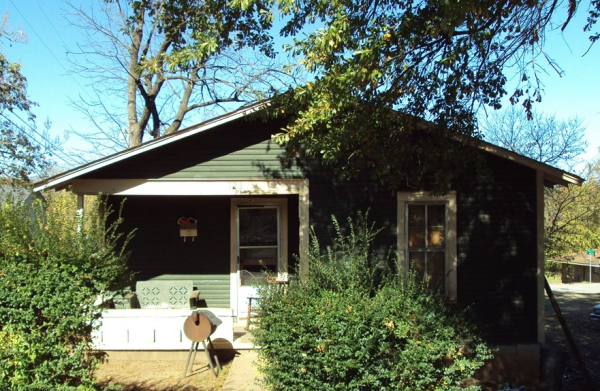 128 White St, Florence, AL 35630 