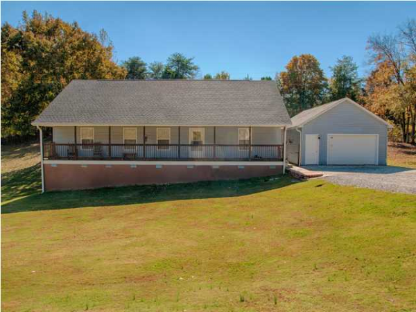 24 Rose St., Tuscumbia, AL 35674 