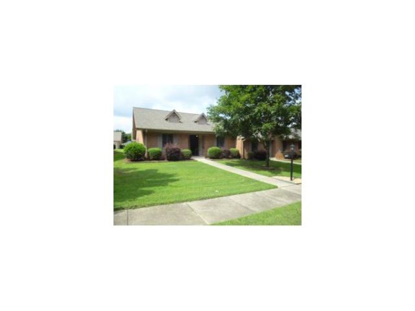 1007 9th St SW, Cullman, AL 35055 