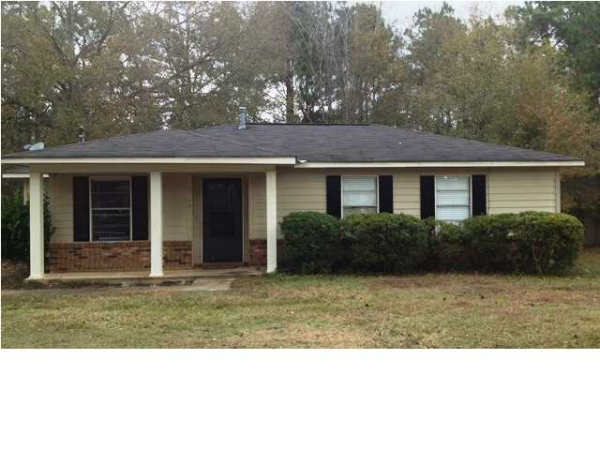 9740 N Royal Woods Dr, Mobile, AL 36608 