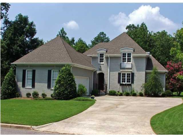 124 Greystone Glen Dr., Hoover, AL 35242 