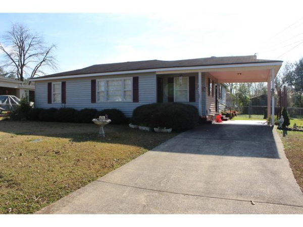 718 COLEMAN DR, Talladega, AL 35160 