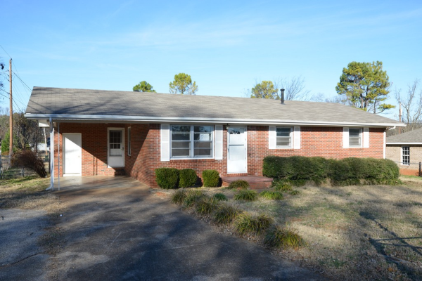 1103 Louise Ave, Muscle Shoals, AL 35661 