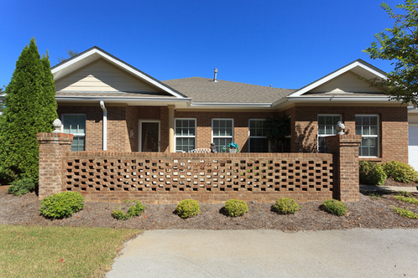 40 Valley Way Circle, Huntsville, AL 35802 