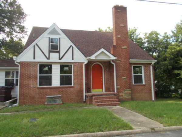 1206 Logan St, Tuskegee, AL 36088 