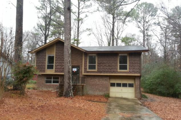 2127 Gaylewood Dr, Bessemer, AL 35022 