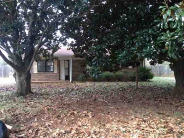 211 Livingston Lane, Moulton, AL 35650 