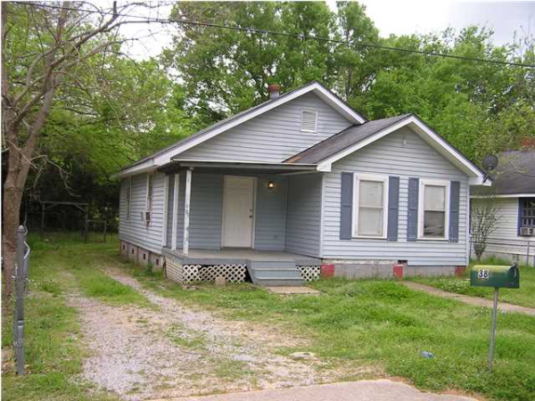 38 Cross Street, Wetumpka, AL 36092 