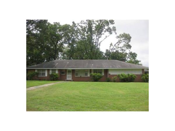 1410 Johnston Dr, Anniston, AL 36207 