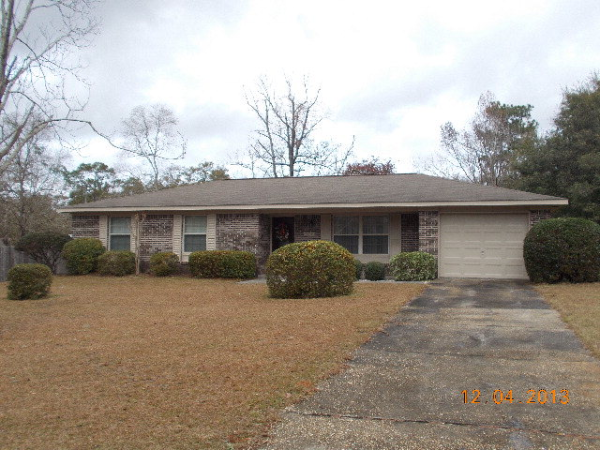 204 Peartree Circle, Dothan, AL 36301 