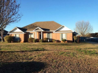 106 Spencer Way, Deatsville, AL 36022 