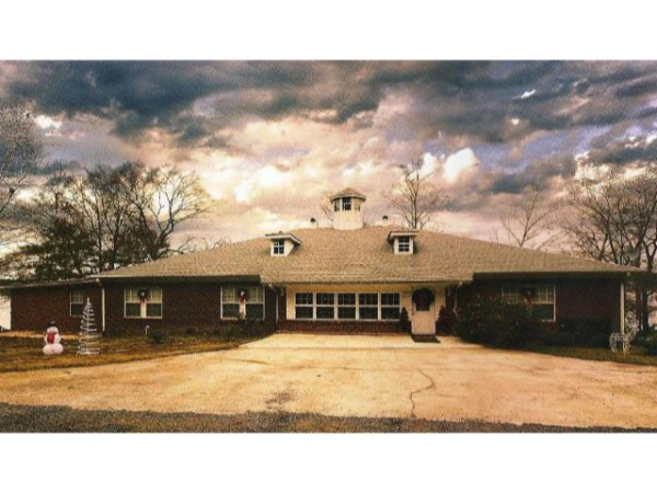 195 FULMER DR, Talladega, AL 35160 