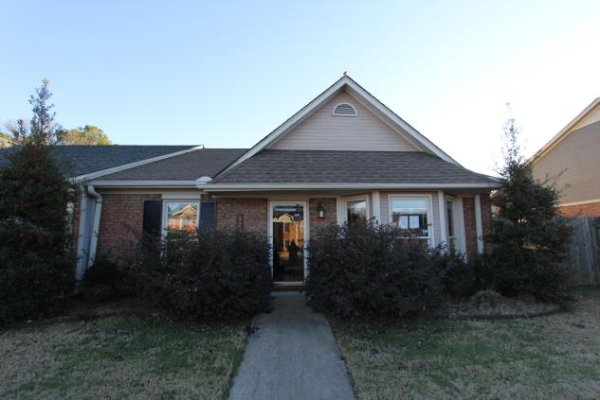 325 Autumn Lane SW, Decatur, AL 35601 