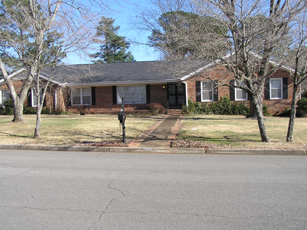 2206 Chickasaw Dr., Florence, AL 35630 