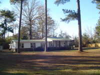 132 Church Hill St, Grove Hill, AL 36451 