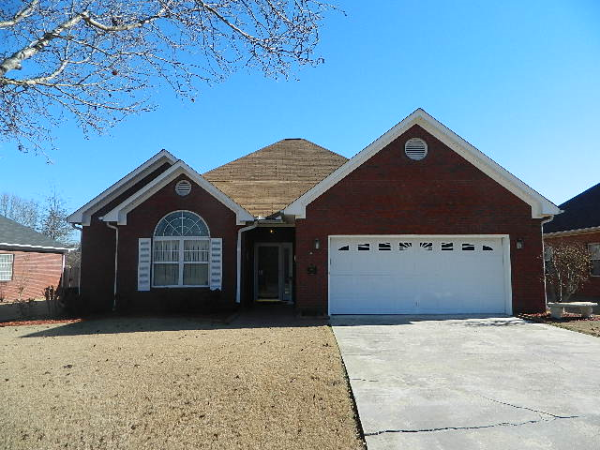 2920 Breckenridge Dr, Decatur, AL 35603 