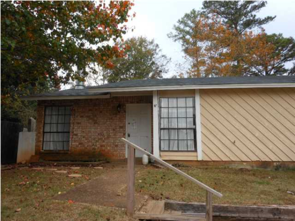 42 Glenwood Court, Millbrook, AL 36054 