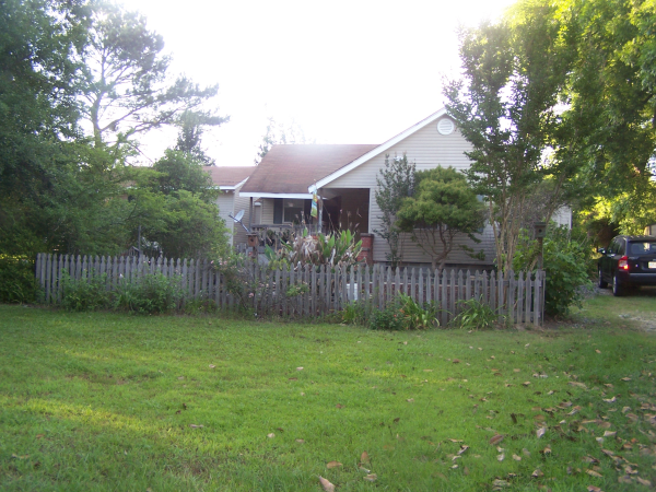 195 Old Plank Rd, Tallassee, AL 36078 