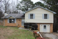 1009 Keith Dr, Weaver, AL 36277 