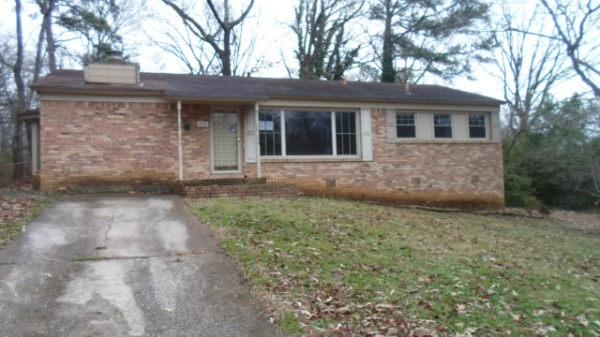 625 Glen Crest Dr, Fairfield, AL 35064 