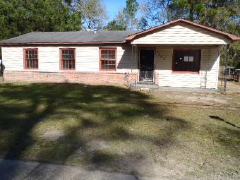2520 Farnell Dr, Mobile, AL 36605 