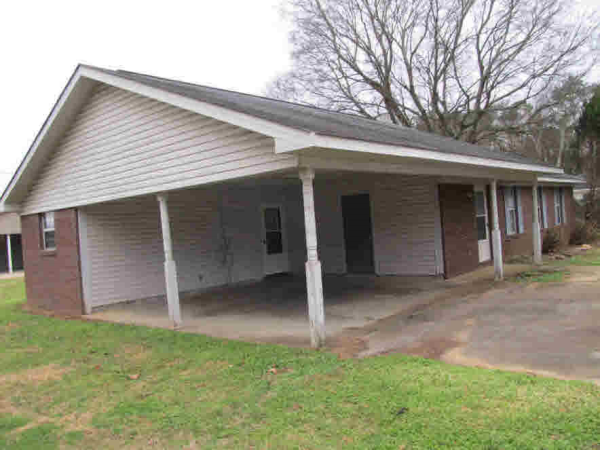 87 C C Loop, Moundville, AL 35474 