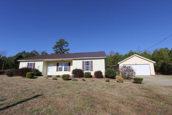 919 Cr 195, Danville, AL 35619 
