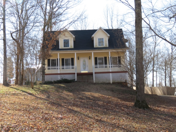 701 Waters Edge Dr, Florence, AL 35634 